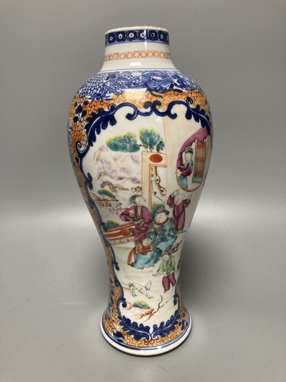 A Chinese Mandarin vases, Qianlong period and a late 19th century Chinese blue and white vase, tallest 29.5cm